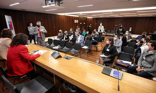 Ministra y subsecretaria encabezan primera jornada de planificación con Seremis del país.